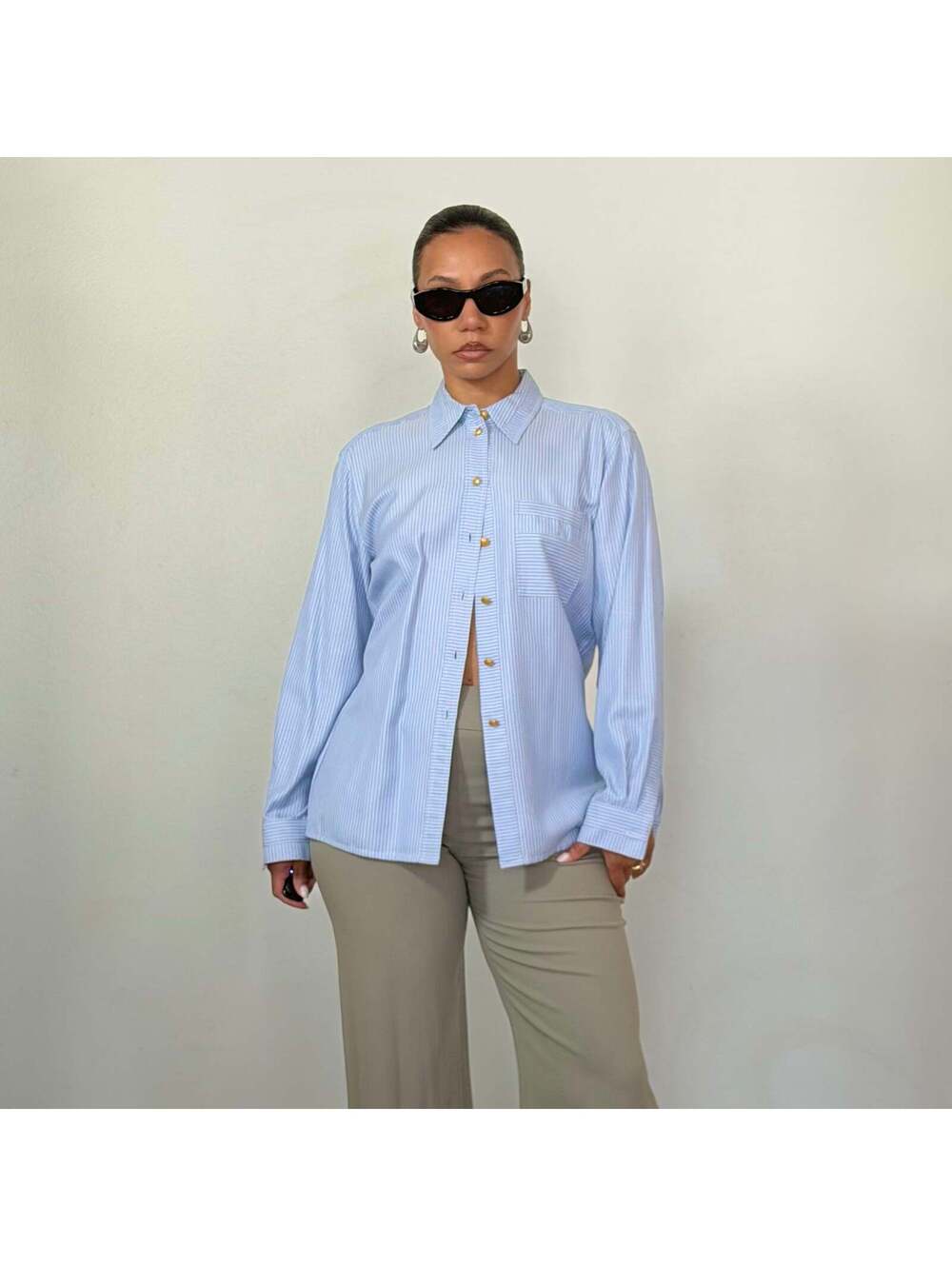 Escada - Picture 6 of 9